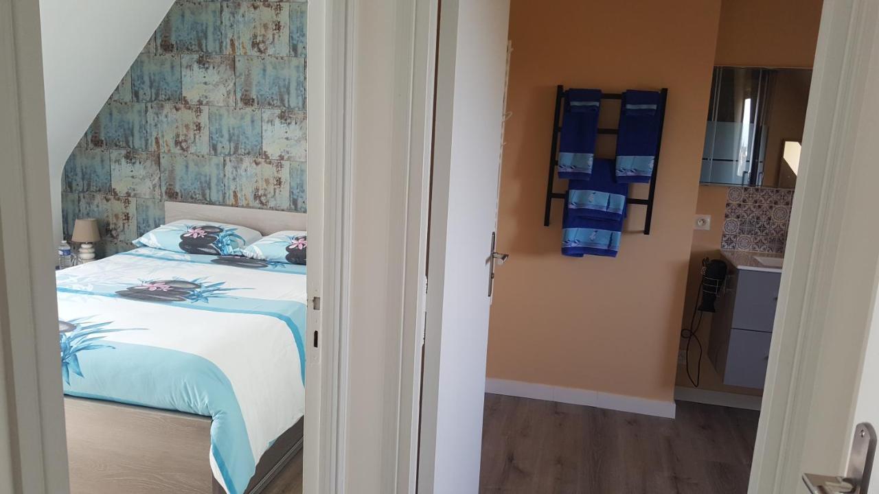 Chambre D'Hote Les Iles Конкарно Екстериор снимка