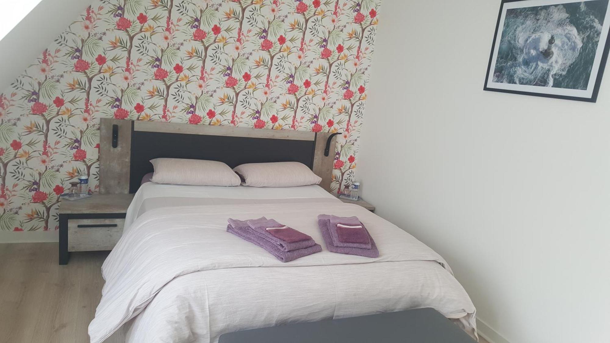 Chambre D'Hote Les Iles Конкарно Екстериор снимка